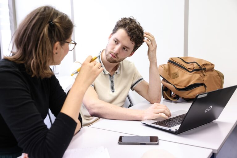 Individual French courses in Lyon Bleu