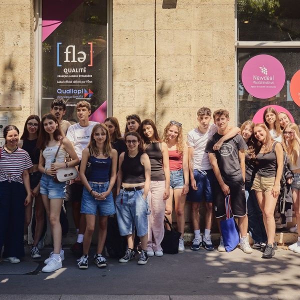 group of students learning french in bordeaux