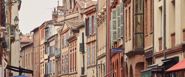 street view of a french lanauge school