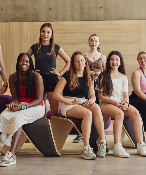 Language stays for school groups