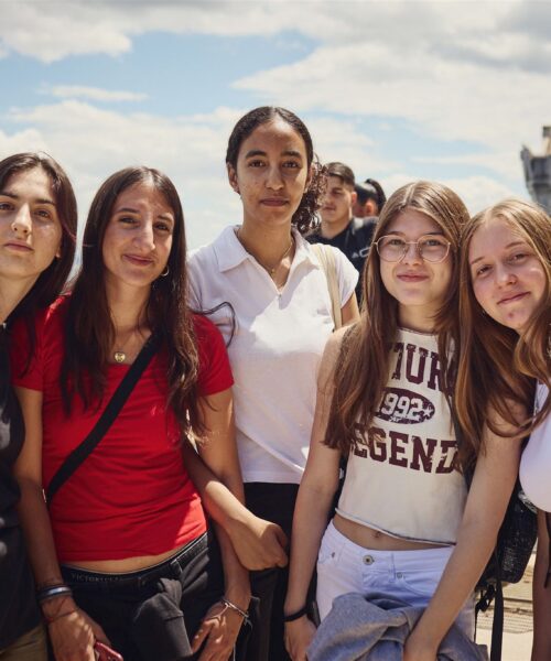 Language stays for school groups