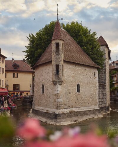 French summer courses in Annecy