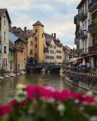 French summer courses in Annecy