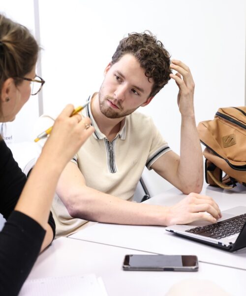 Individual French courses in Lyon Bleu