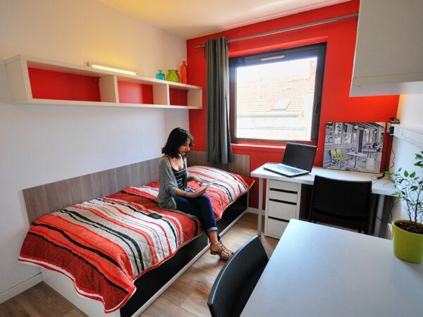 Famille-d'accueil-(1)-responsive