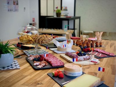 Plaza de Burdeos al atardecer, ideal para estudiar francés y descubrir la ciudad