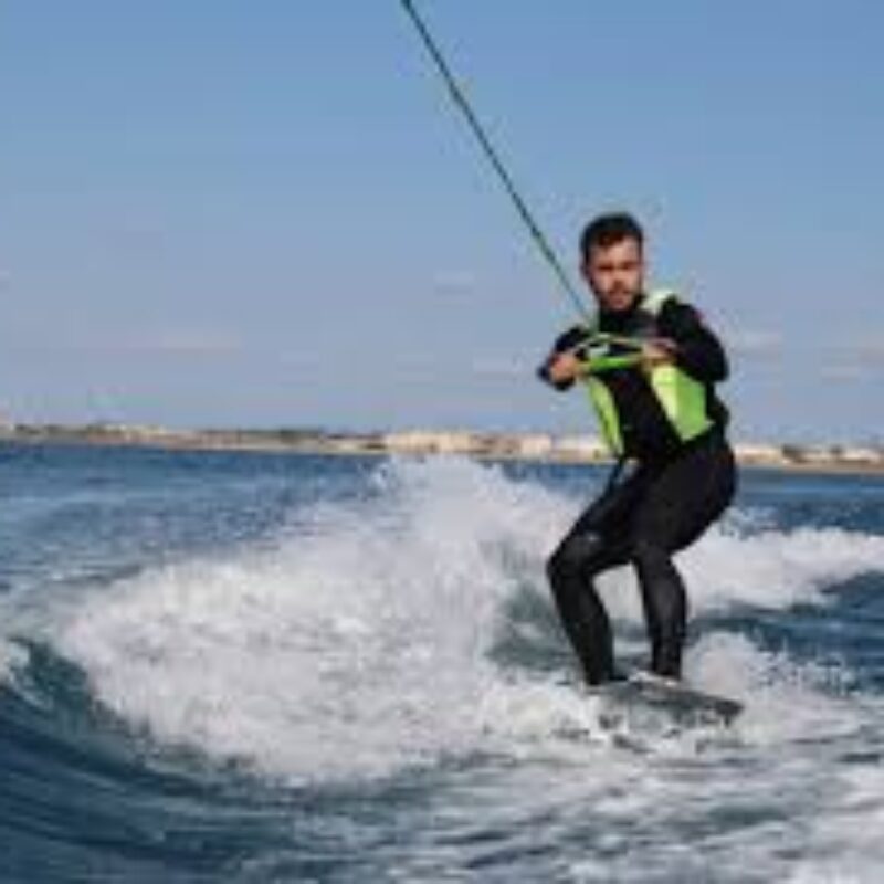 images (1) wake board montpellier